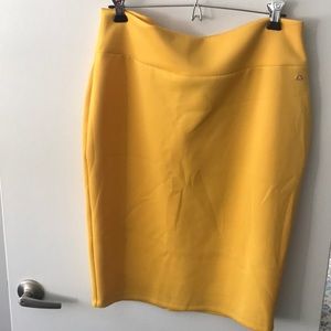 🌵 Thalia Sodi Yellow/Gold Pencil Skirt XL